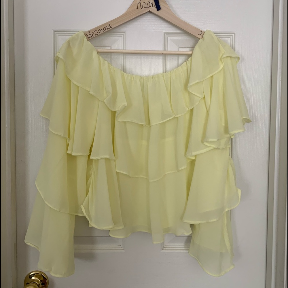 Gorgeous pastel yellow blouse